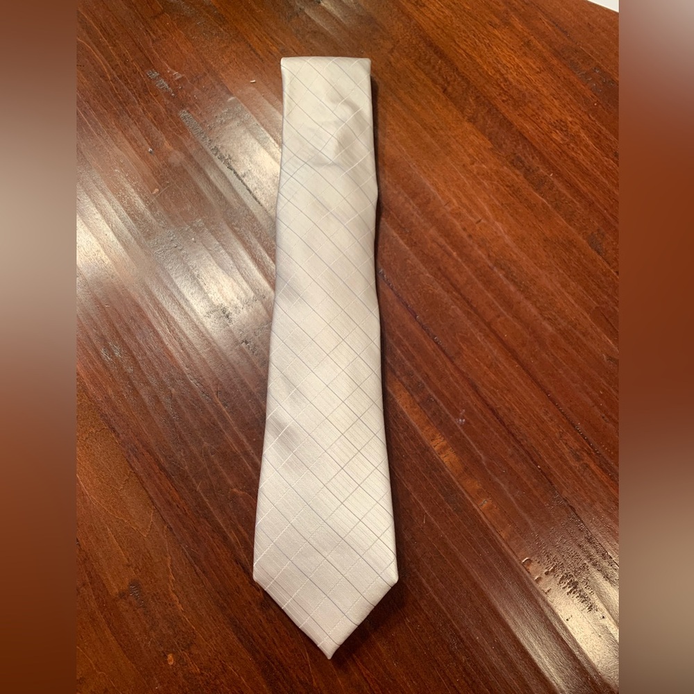 NWT White Calvin Klein Men’s Tie